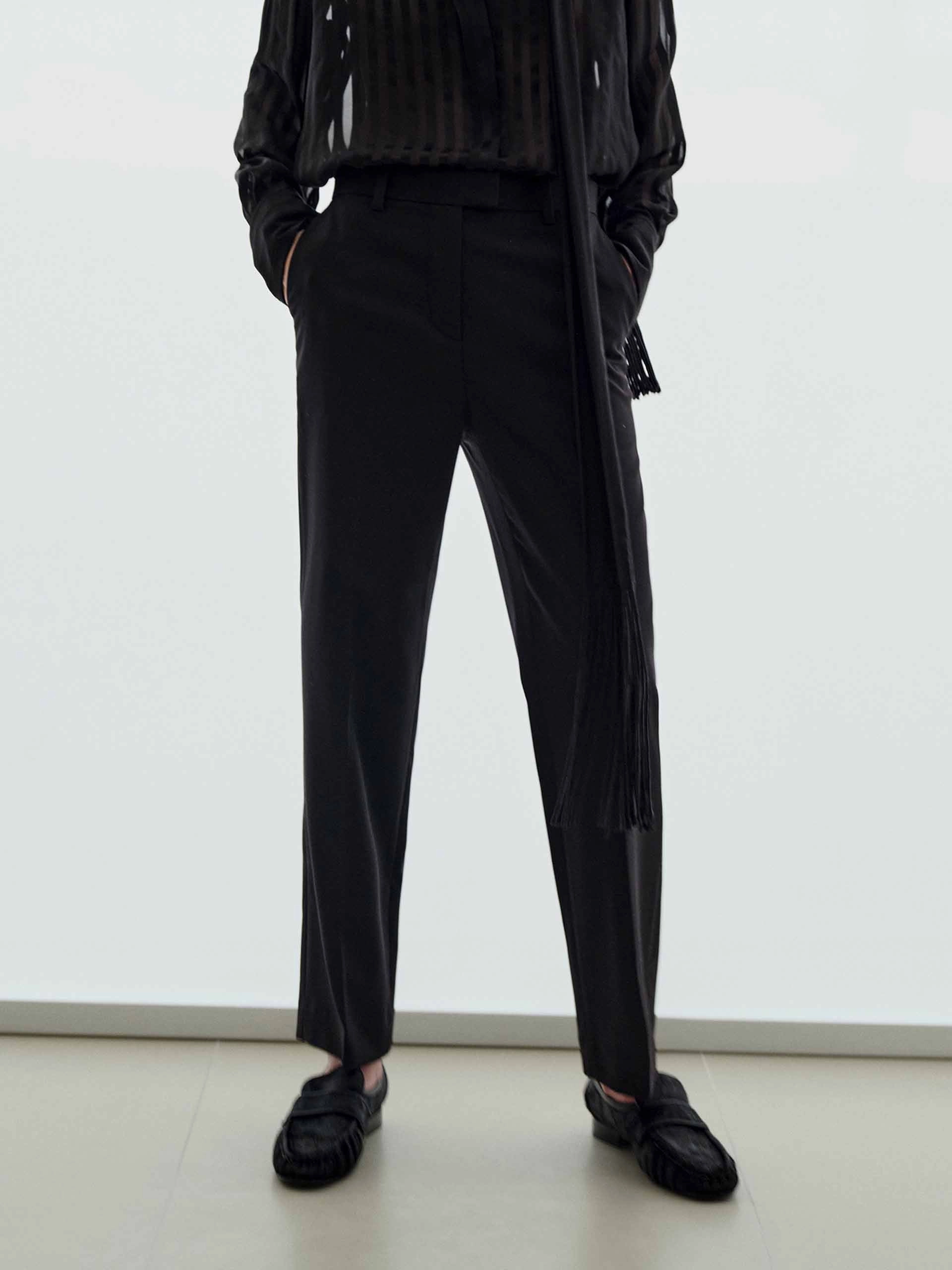 Wear Resistant Fabric Lightweight Fit Wool Blend Straight Trousers