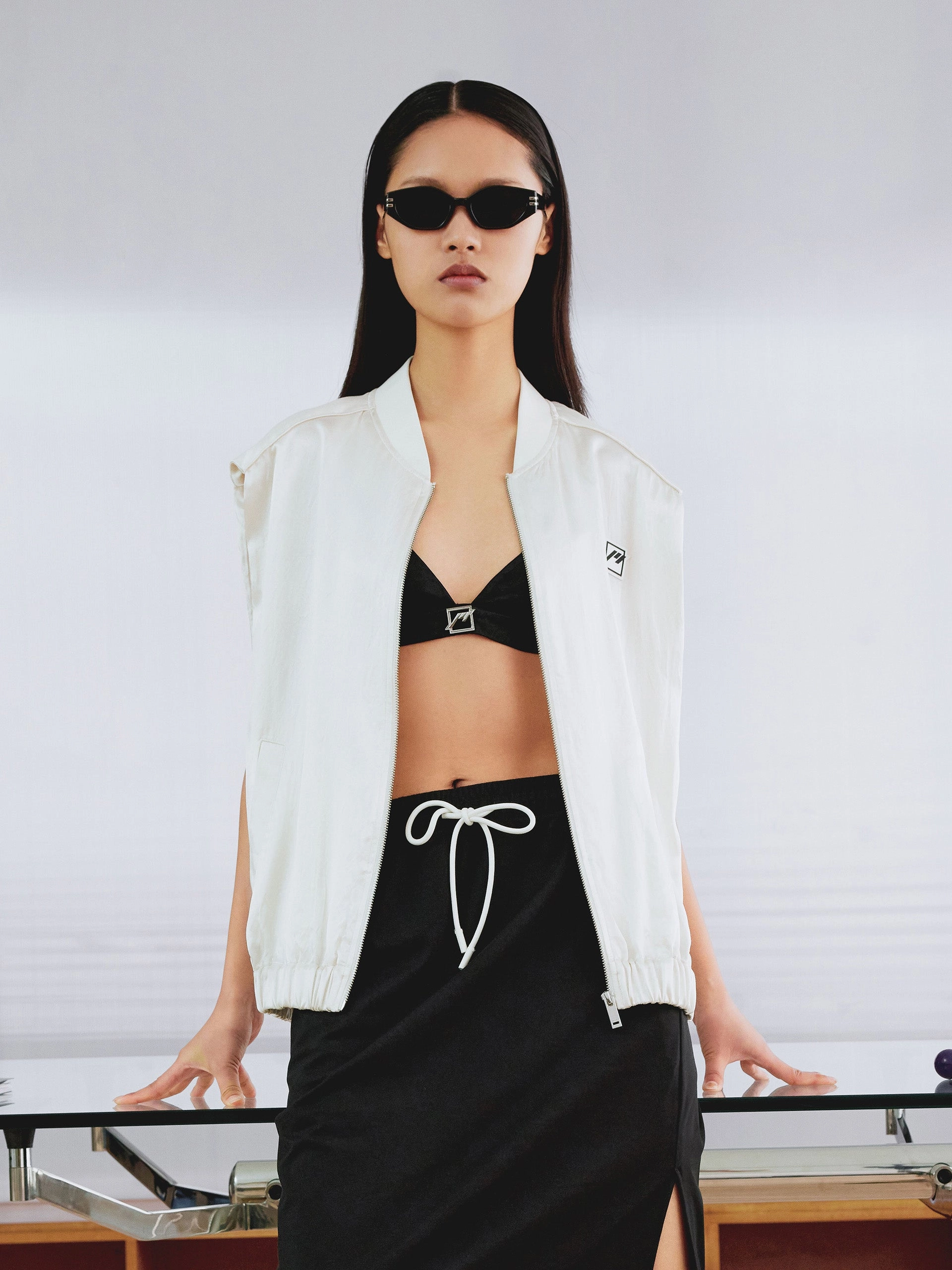 Zip Up Structured Sleeveless Jacket Flexible Mobility