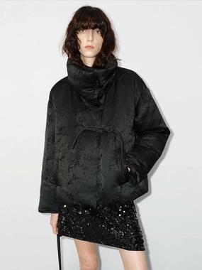 Cheongsam Buckle Puffer Jacket Day Hike Style Commuter Friendly Look