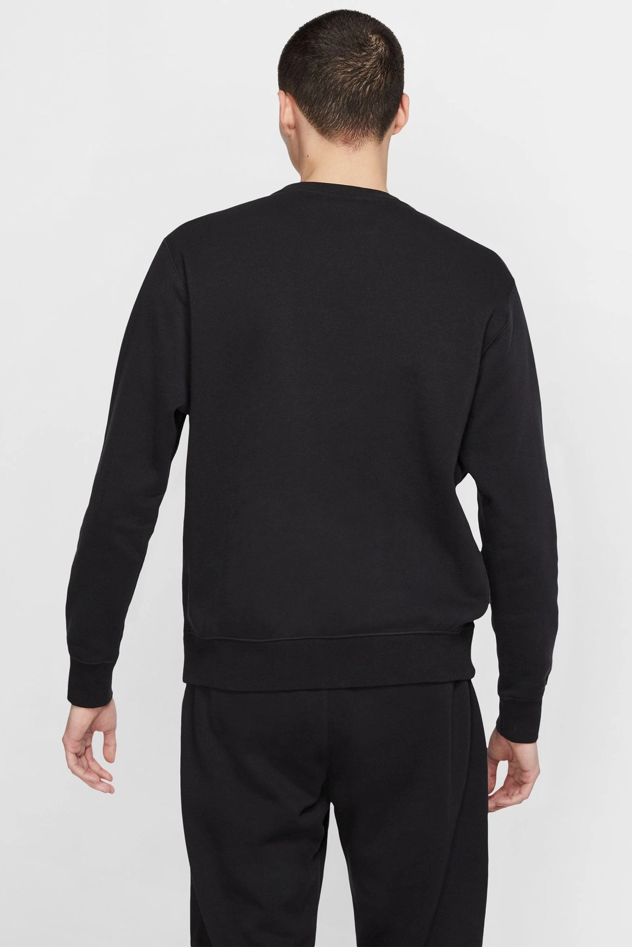 Nike Sportswear Club Fleece Crew Black Neutral Look Weekend Outing Wear