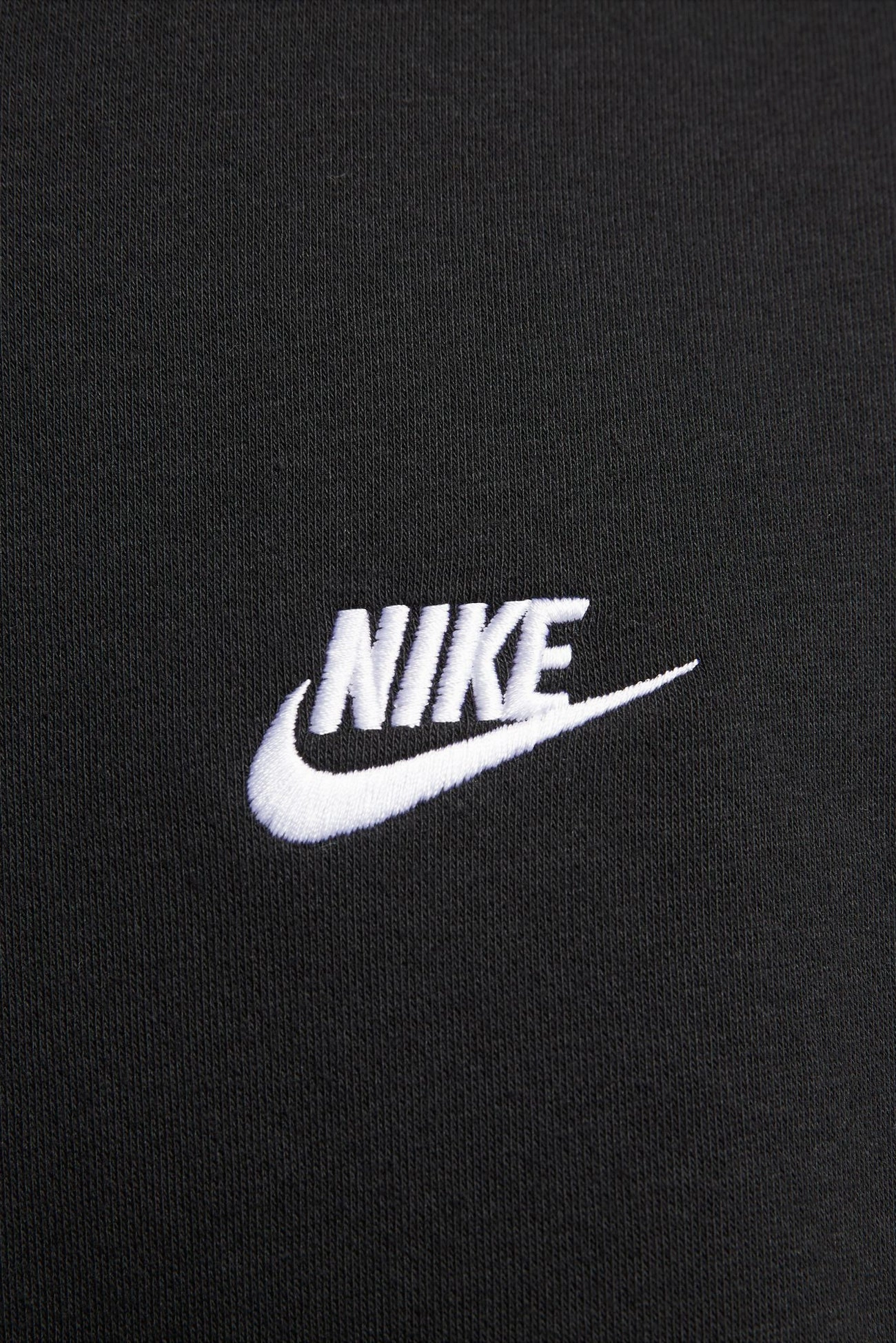 Sustainable Recycled Material Subtle Layers Nike Sportswear Club Fleece Crew Black