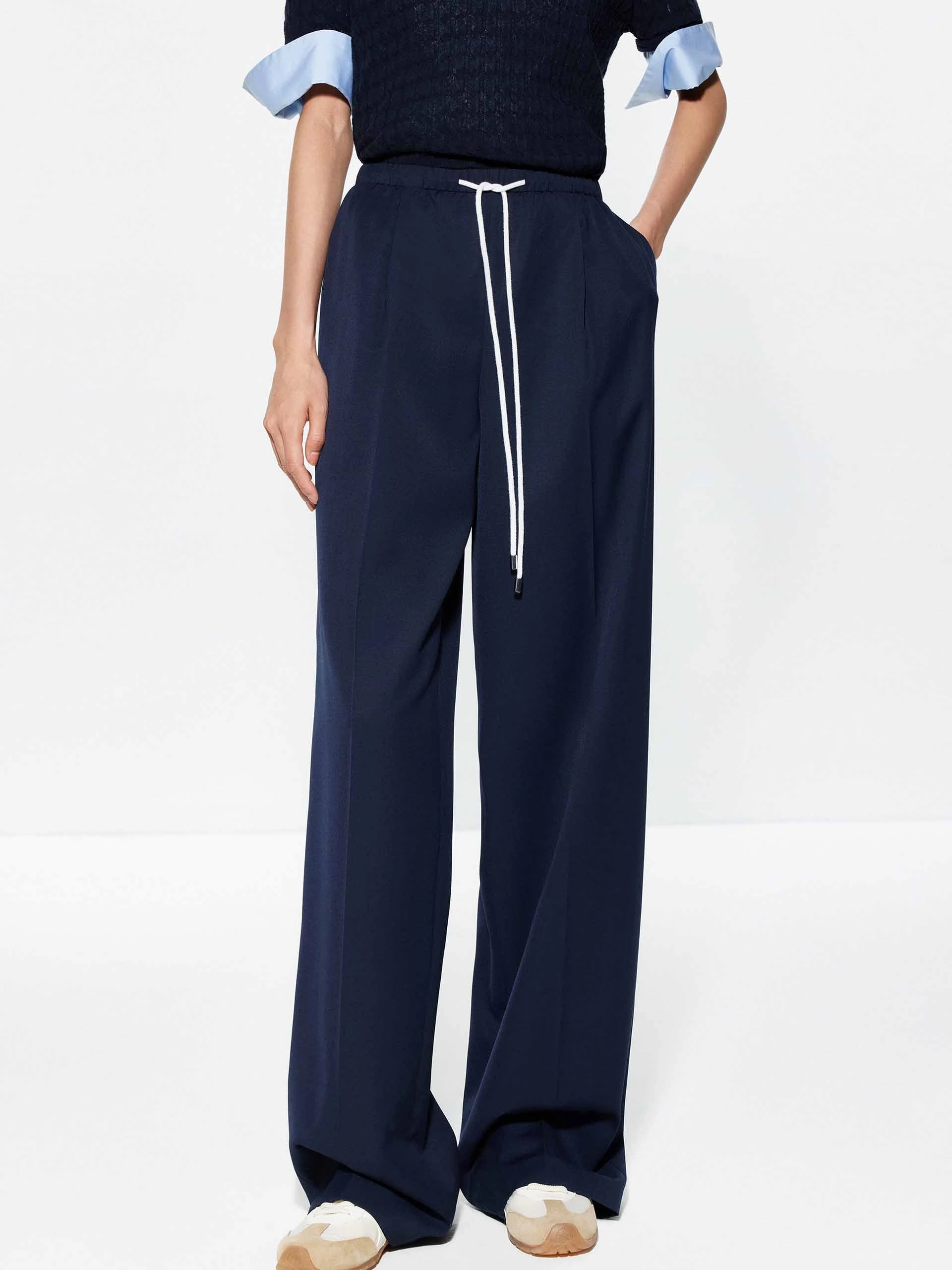 Drawstring Straight Cut Trousers Curved Waistline Performance Fit