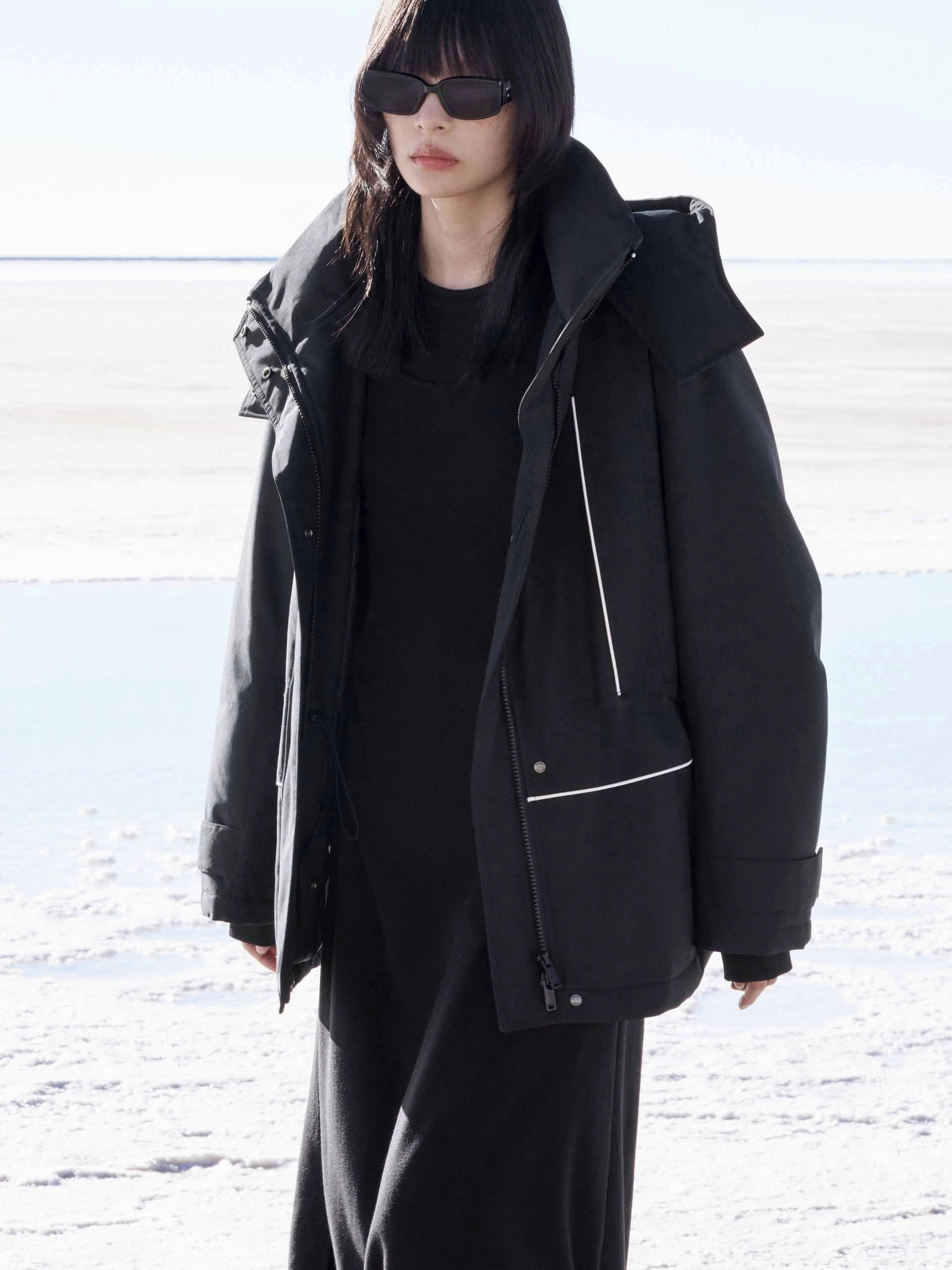 Adjustable Waist Down Jacket Reflective Zippers Waterproof Stitch Details