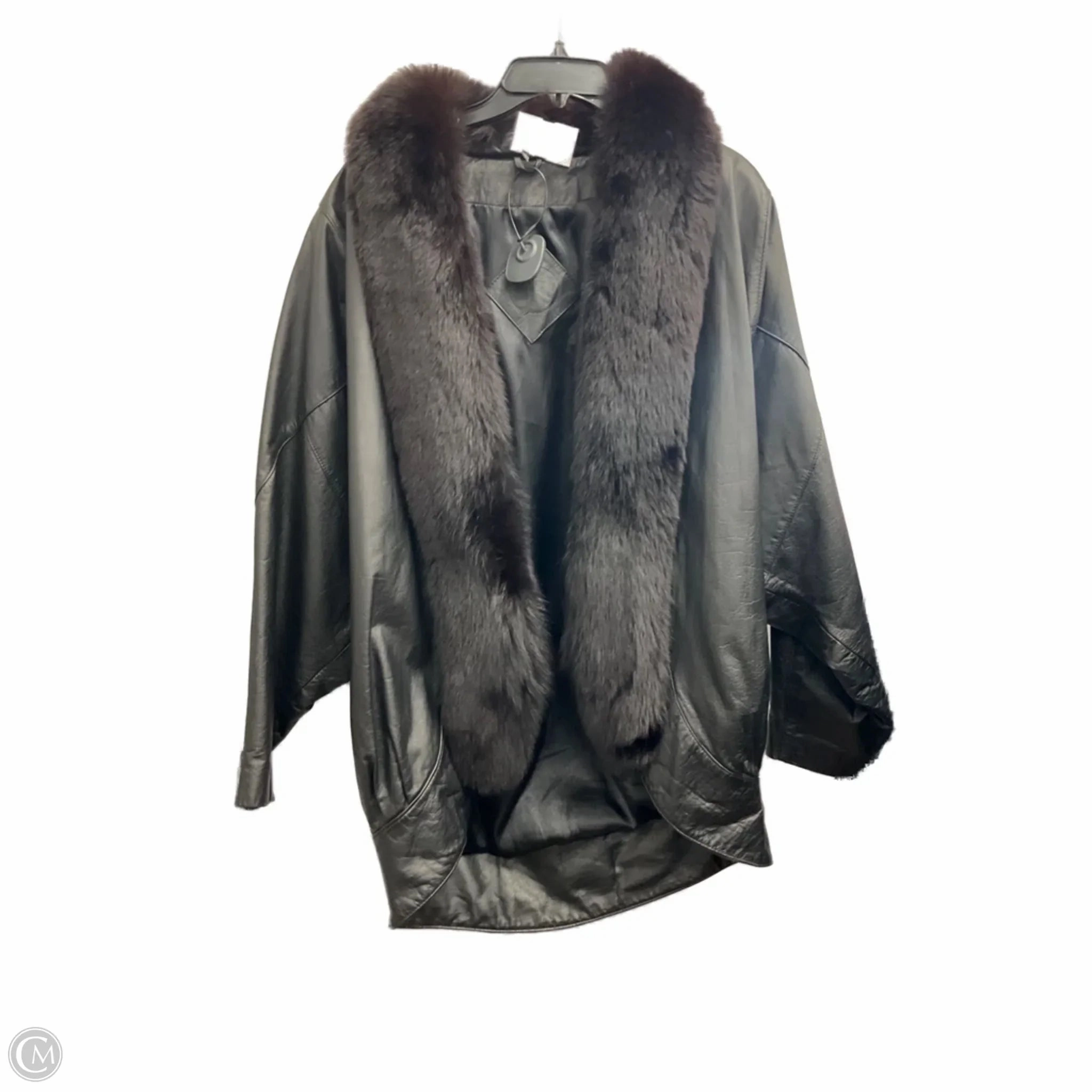 Insulated Padding NonRestrictive Cut Coat Leather By Jacqueline Ferrar In Black, Size: M