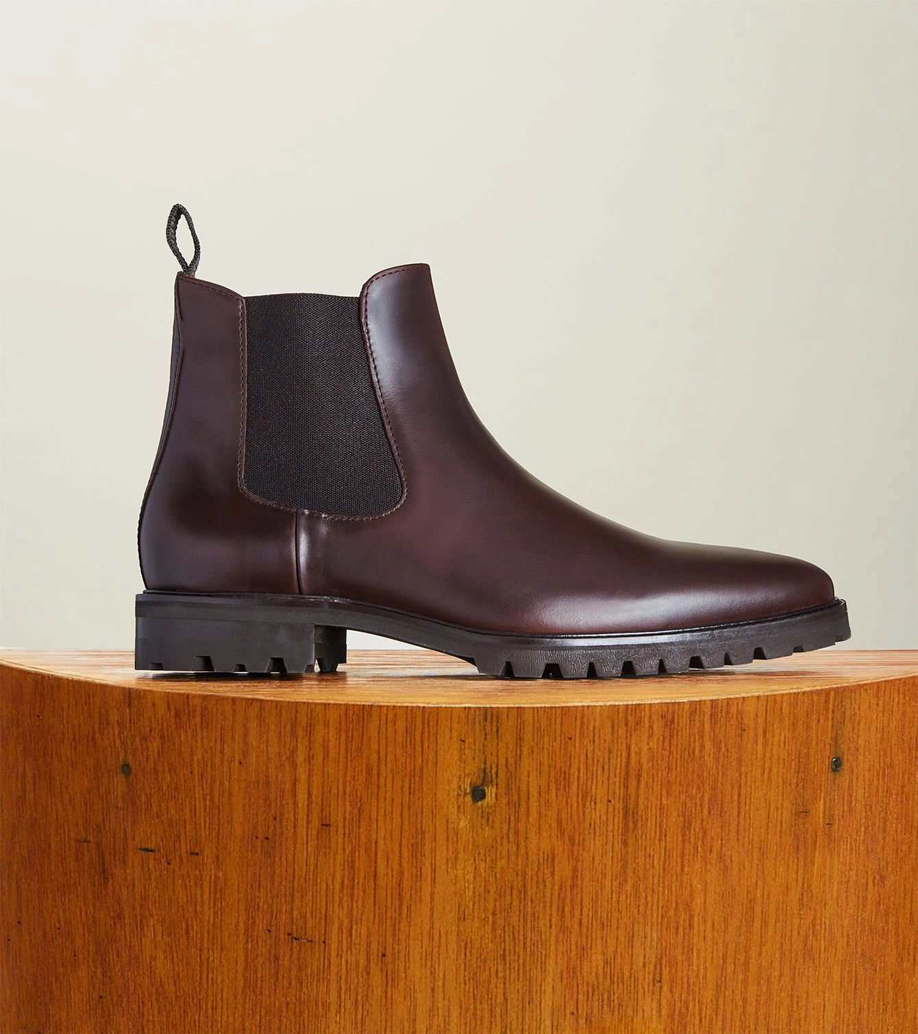 Ellis Lug Sole LaceUp Comfort Toe Box