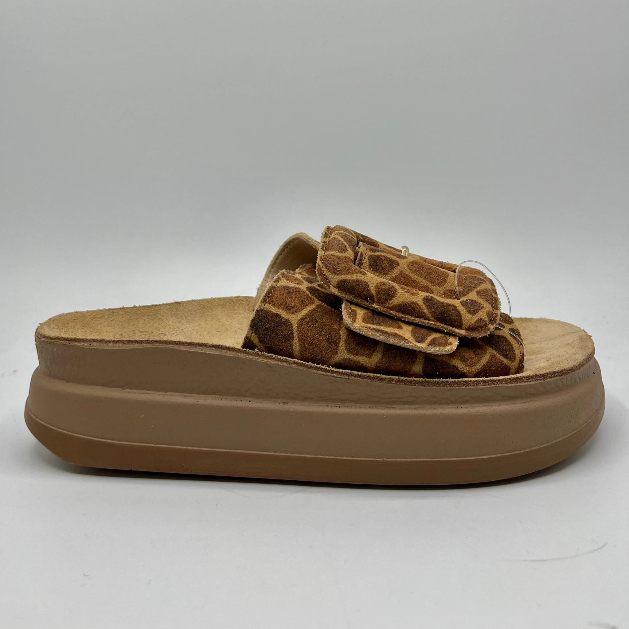 Low Profile Footbed Quick Dry Lining Fantasy Sandals Vasileias