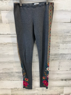 Tight Movement Body Shaping Travel Enthusiast Pants Leggings By Johnny Was In Grey, Size: Xs
