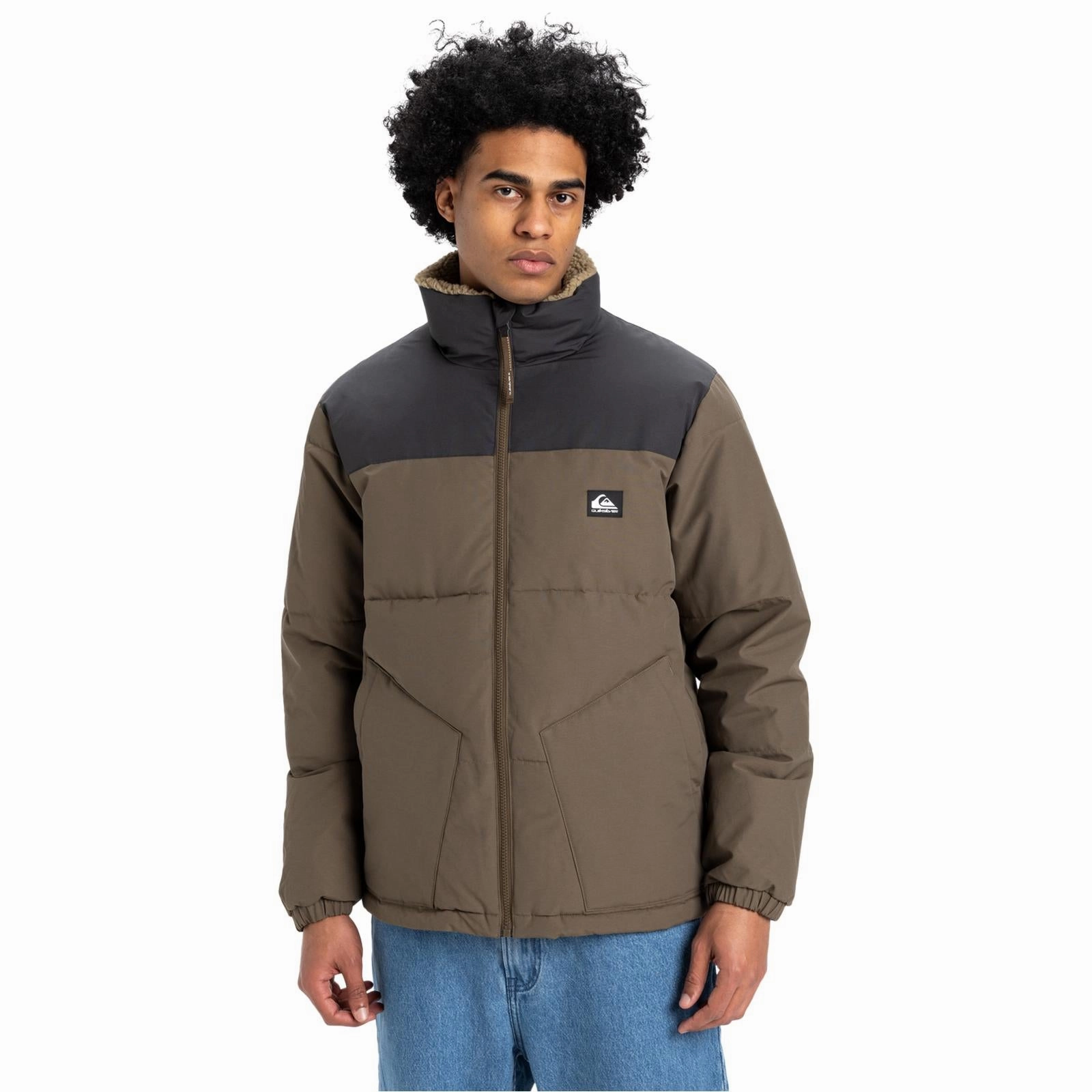 Quiksilver Mens Wild Mountain Puffer Jacket nylon blend Clean Minimal Look