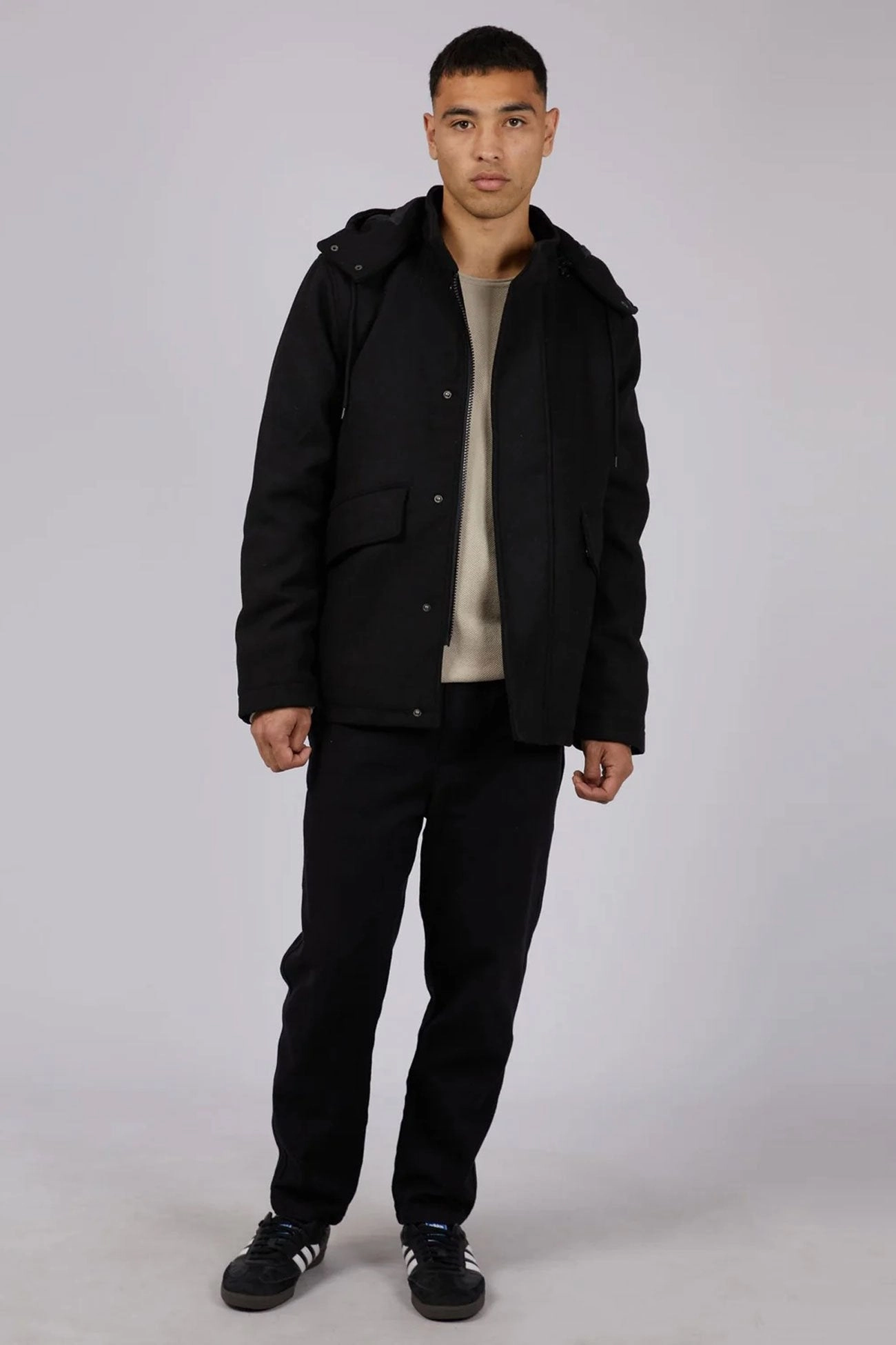 Sporty Casual Ergonomic Articulation Chase Jacket Black