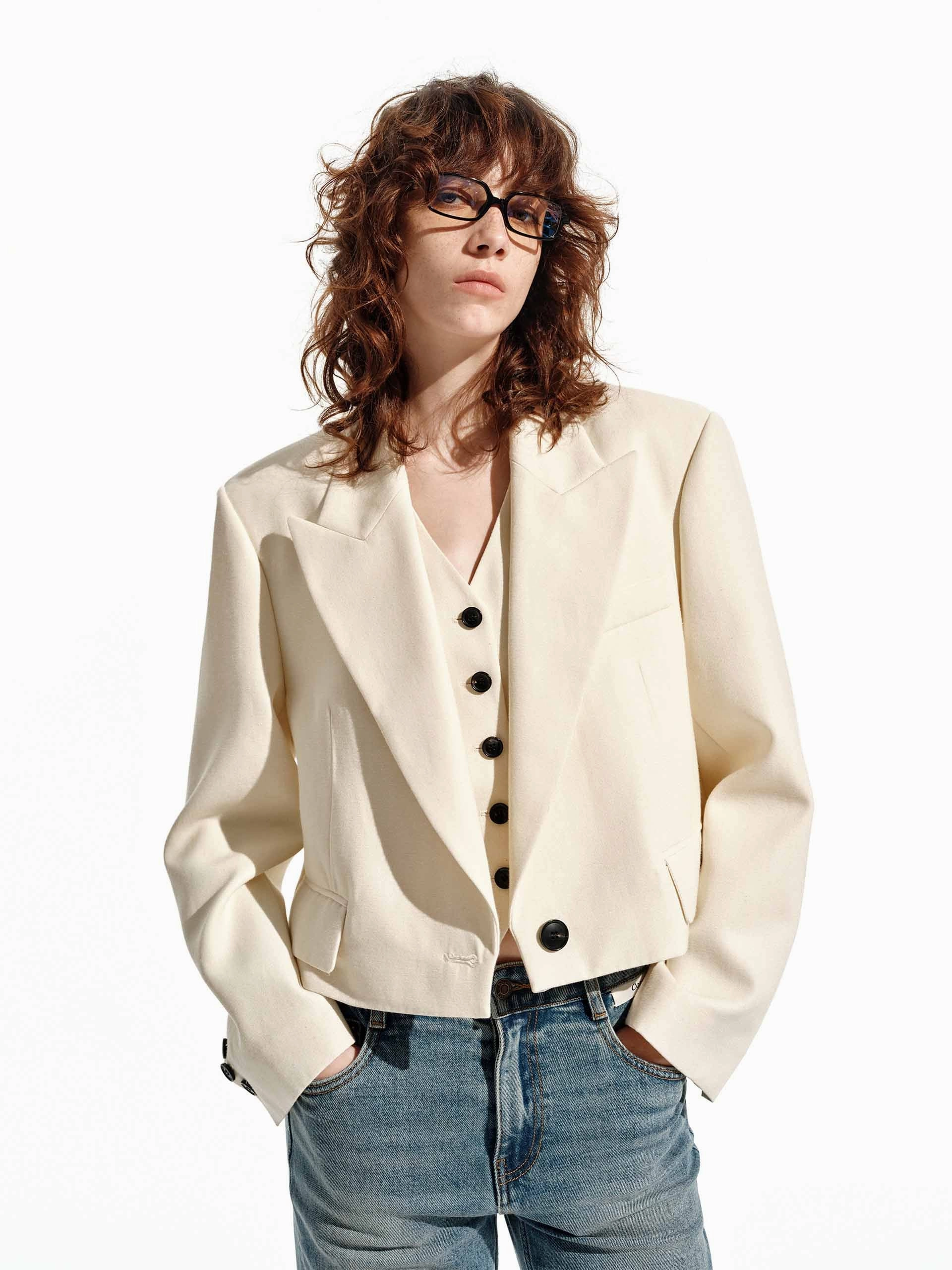 Cropped Tailored Blazer clean design