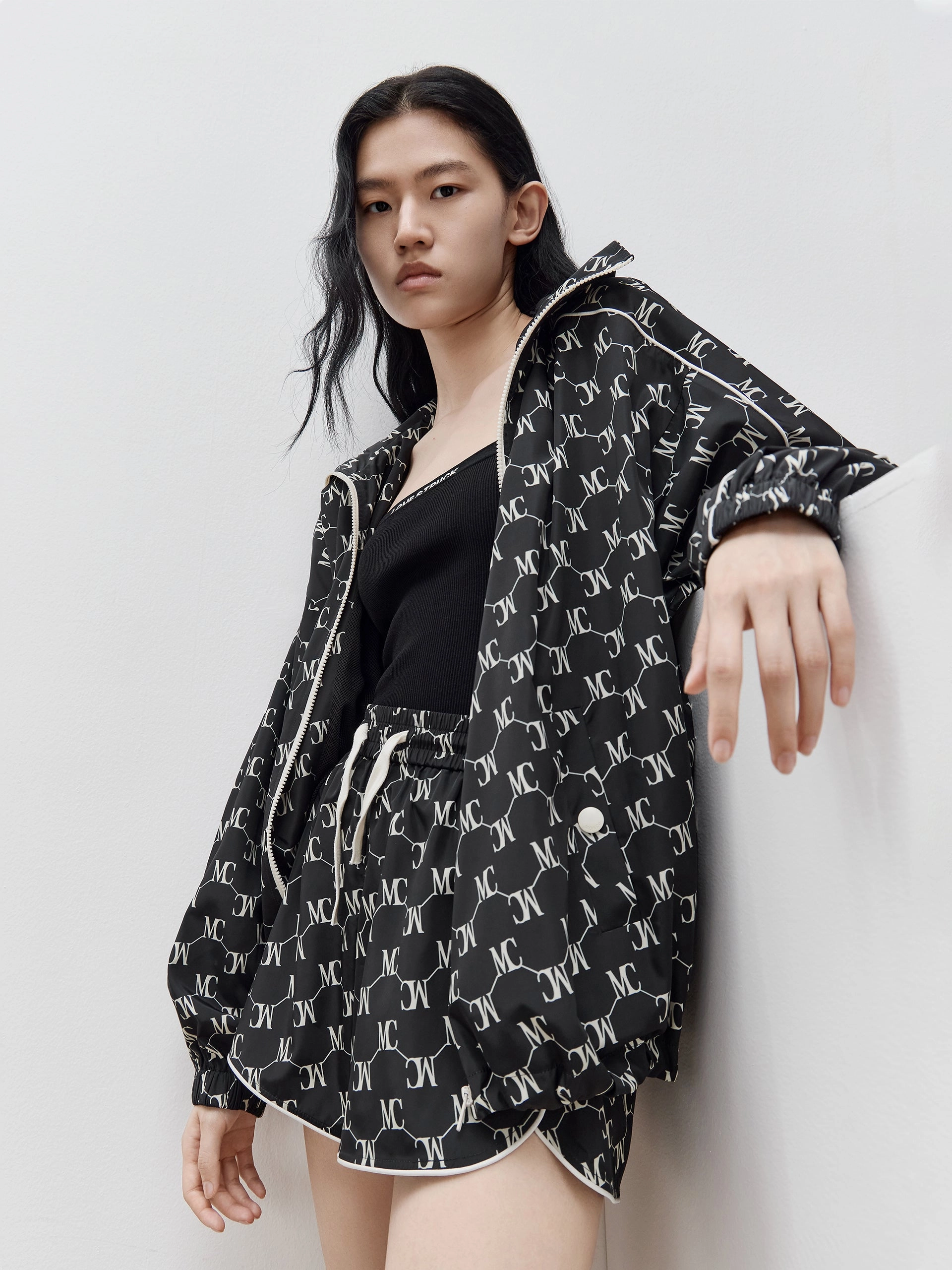 HOT SALE Monogram Print Hooded Trench Coat Windproof Material Simple Urban Layer