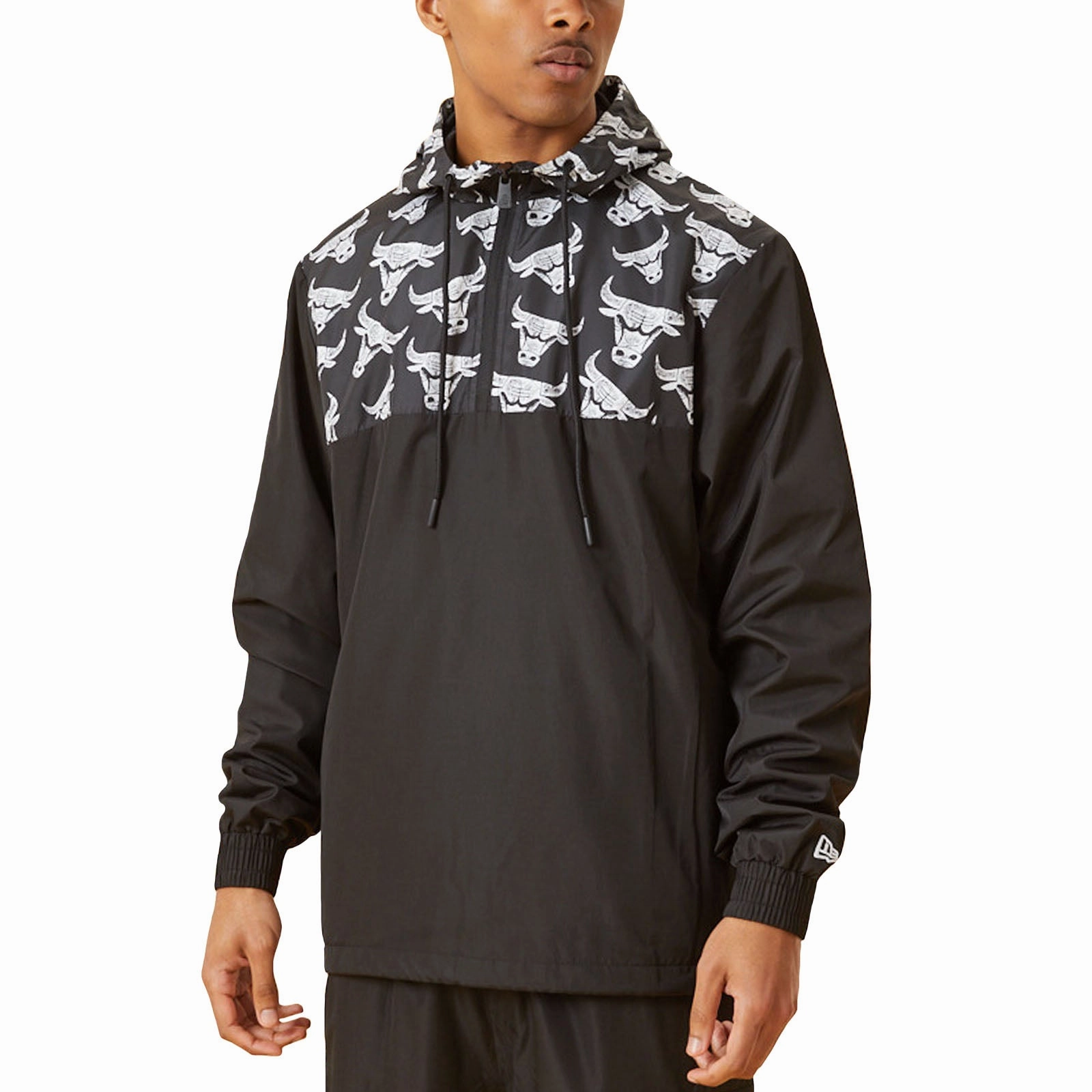 No Roll Collar Technology Fit For Daily New Era Mens Chicago Bulls NBA 1/4 Zip Colourblock Windbreaker Jacket - Black