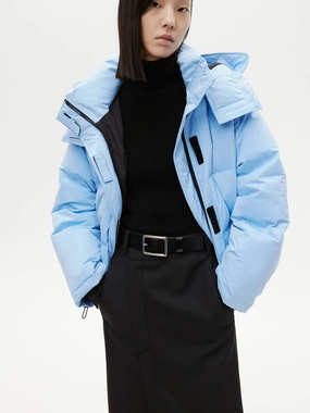 Hooded Short Down Jacket Sleek Layers MeshLinedVents