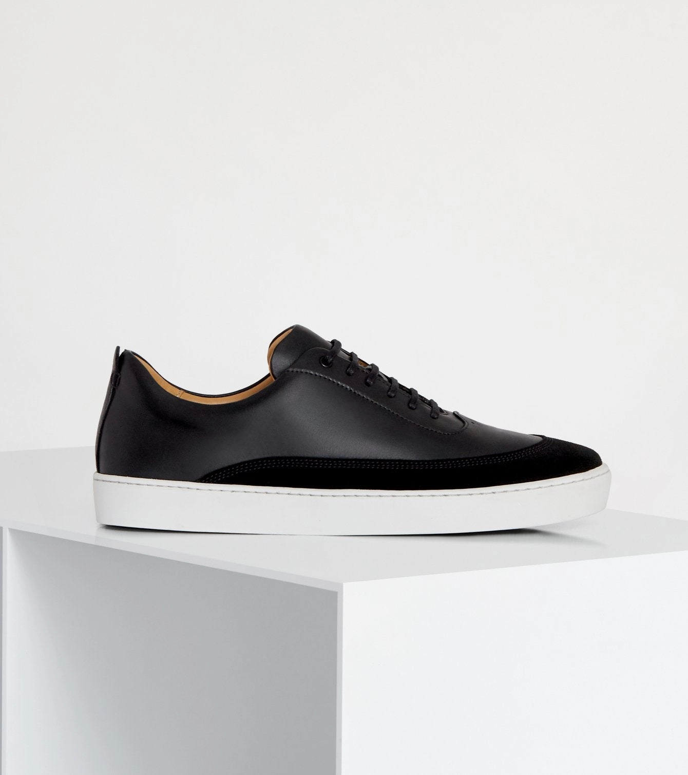Leonard Woven Reinforcement