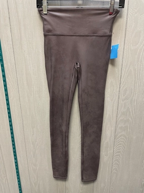 Daily Casual Pants Leggings By Spanx In Grey, Size: 4