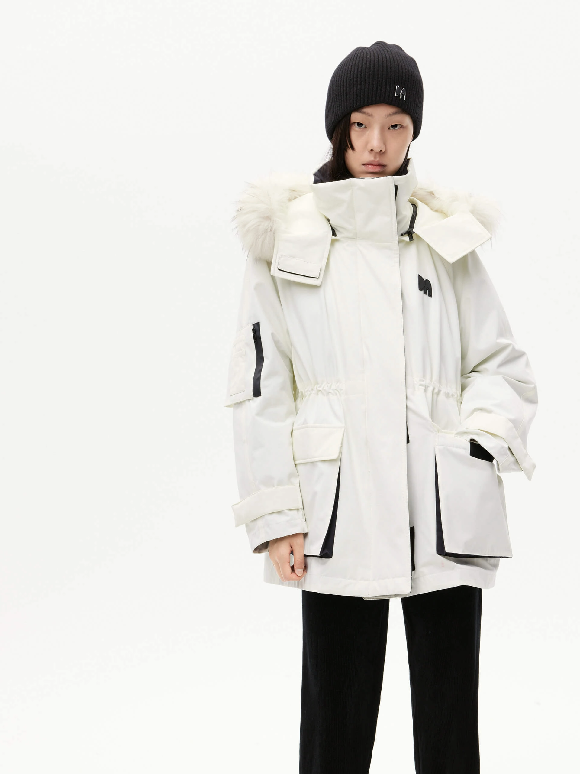 Adventure Day Look Detachable Hooded Mid Down Jacket