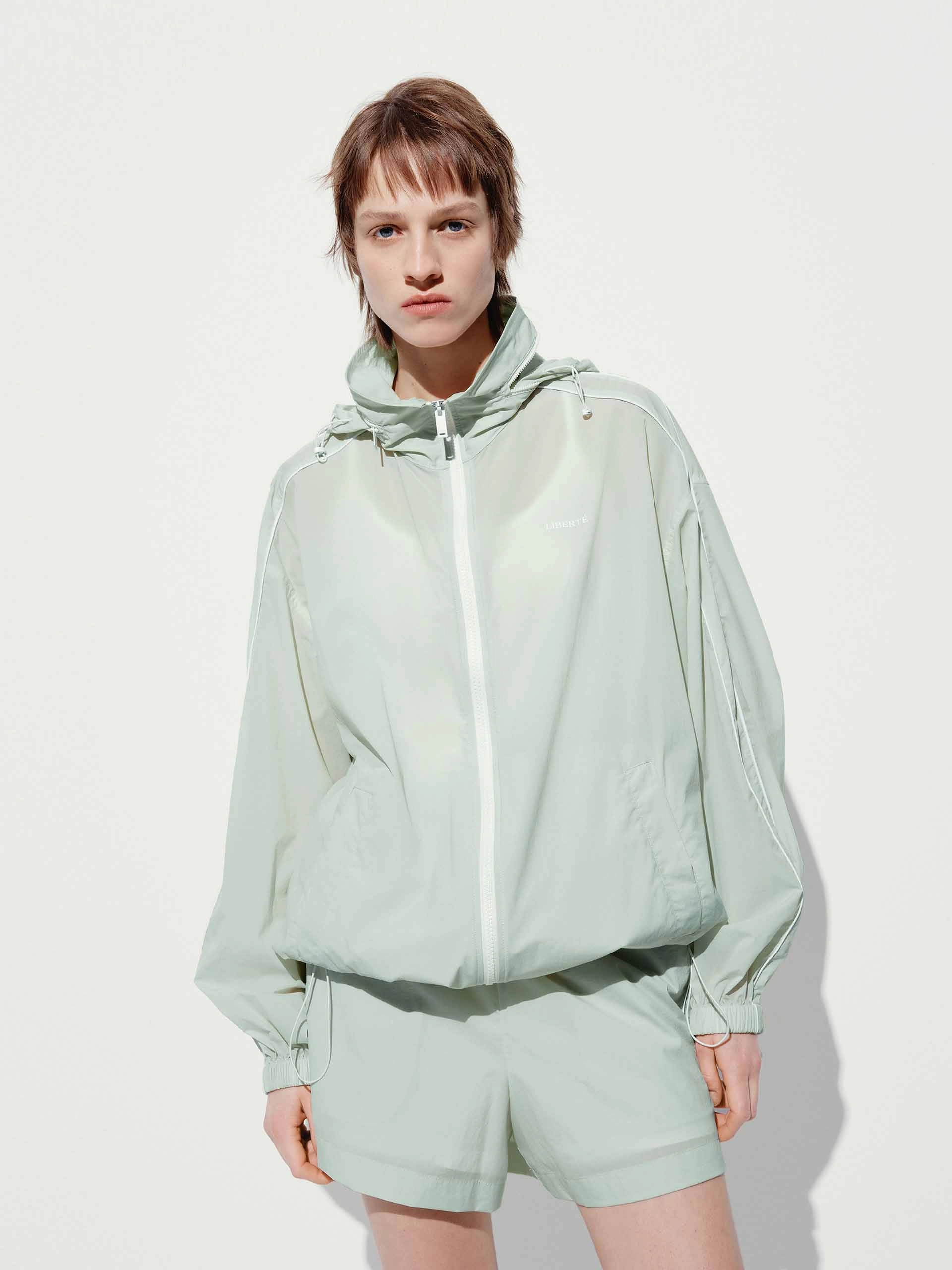 Hooded Zipper Loose Coat Transitional Look