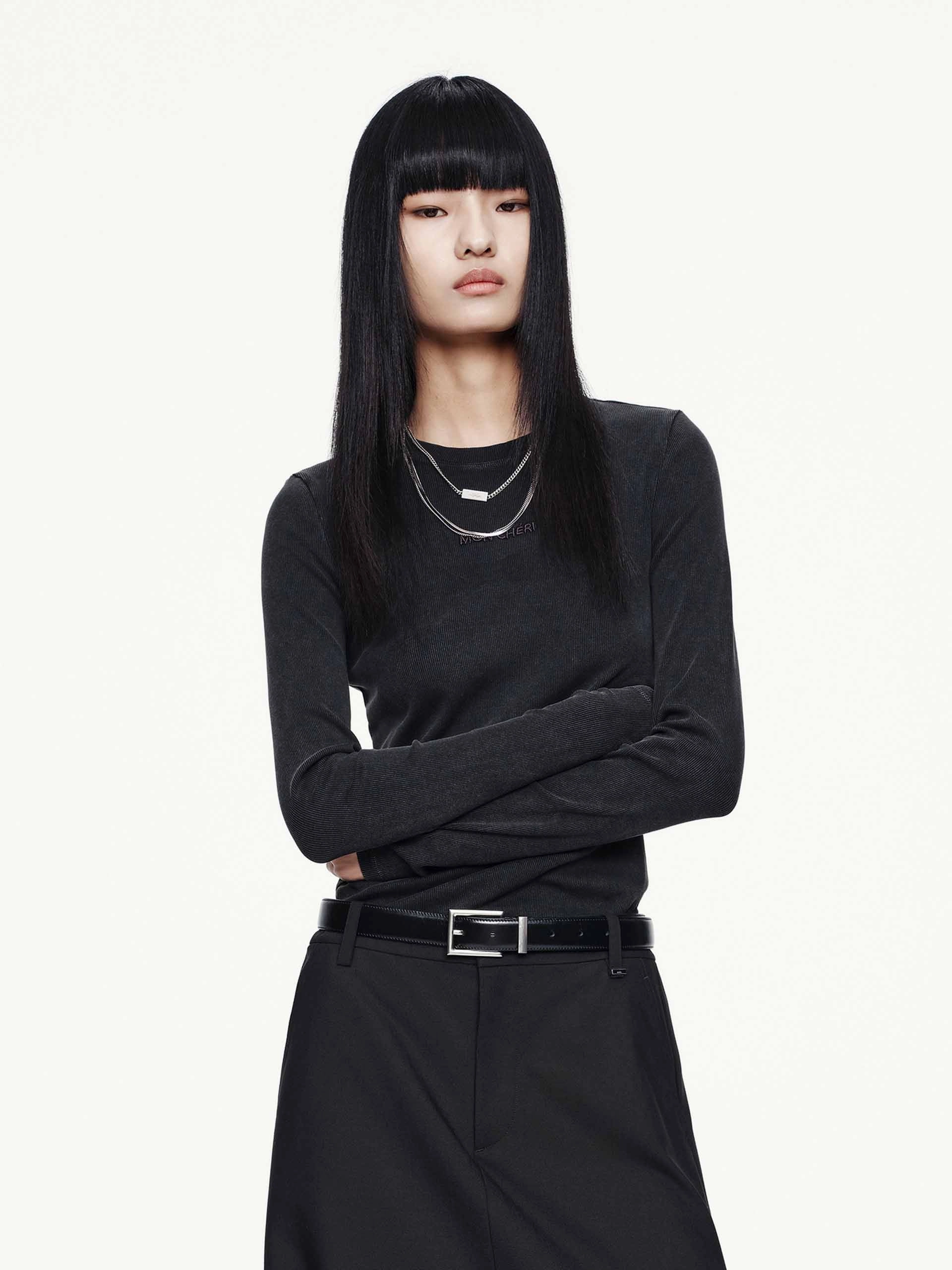 Fitted Long Sleeves T-shirt Perfect For Relaxing
