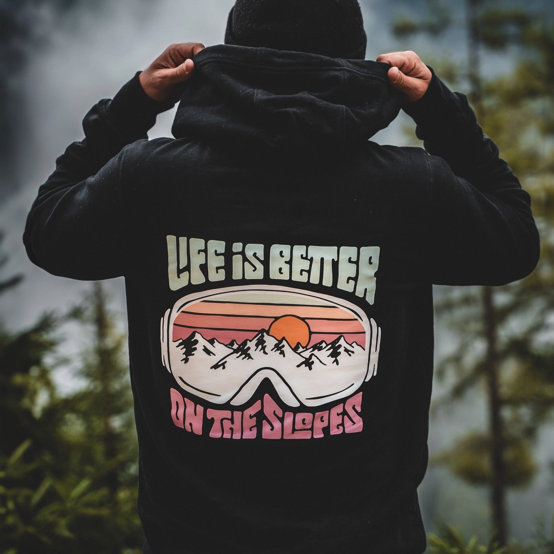 Organic "On The Slopes" Hoodie Effortless Look Shiny Finish