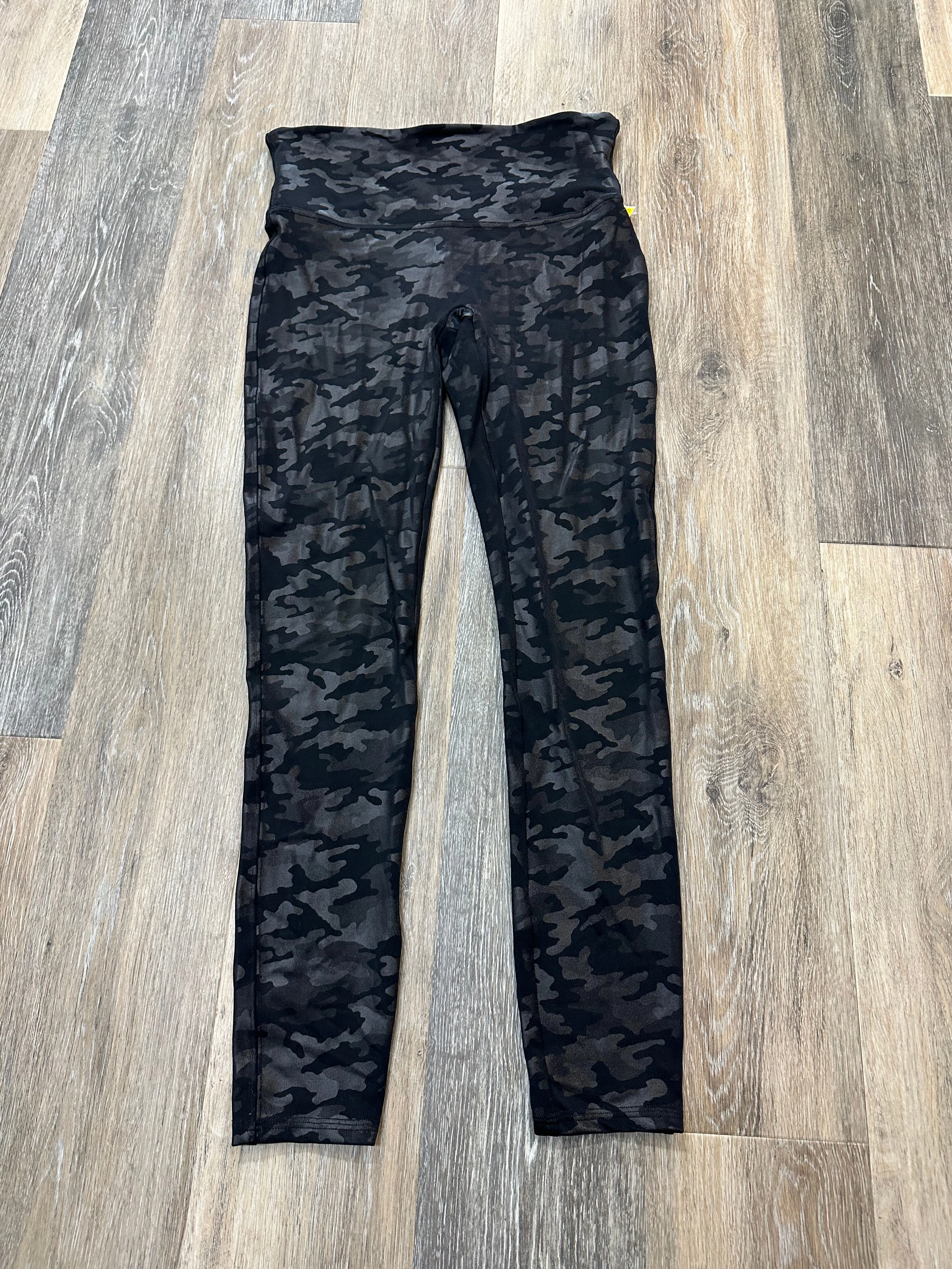 Active Stretch Pants Leggings By Spanx In Camouflage Print, Size: L