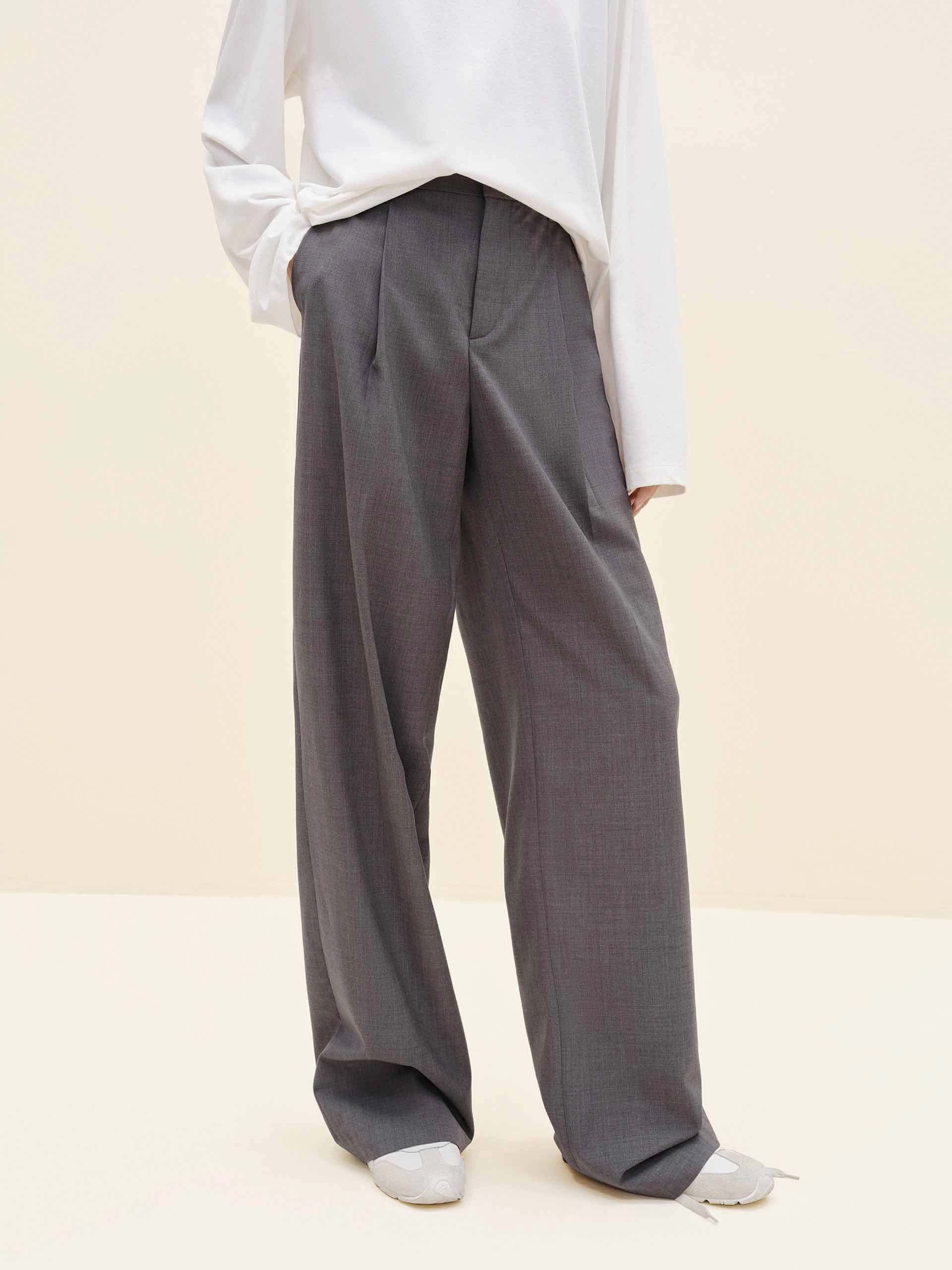 Pleated Straight Trousers Soft Waistband