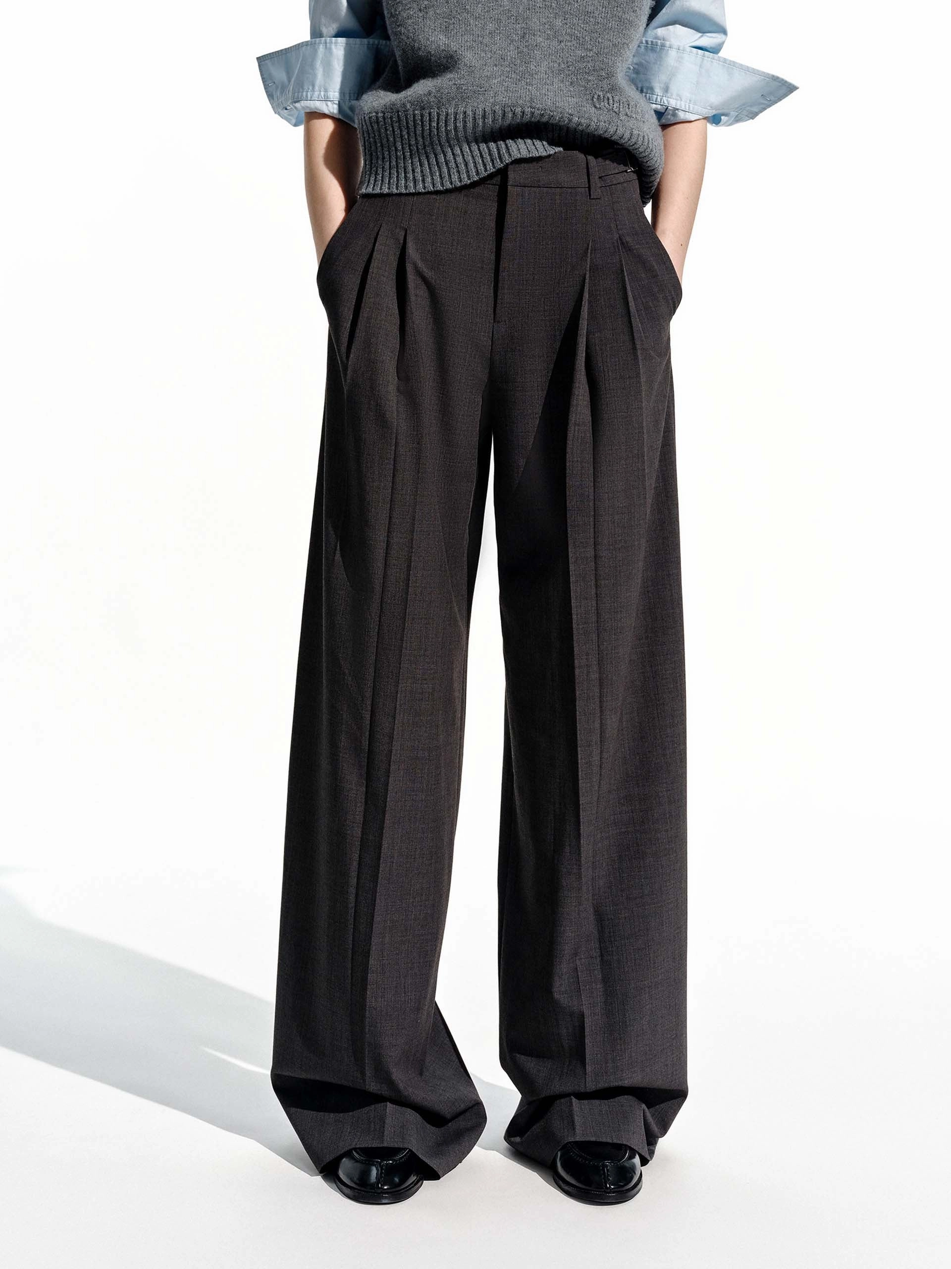 Relaxed Wide Leg Trousers Flexible Activewear SecureCargoPockets