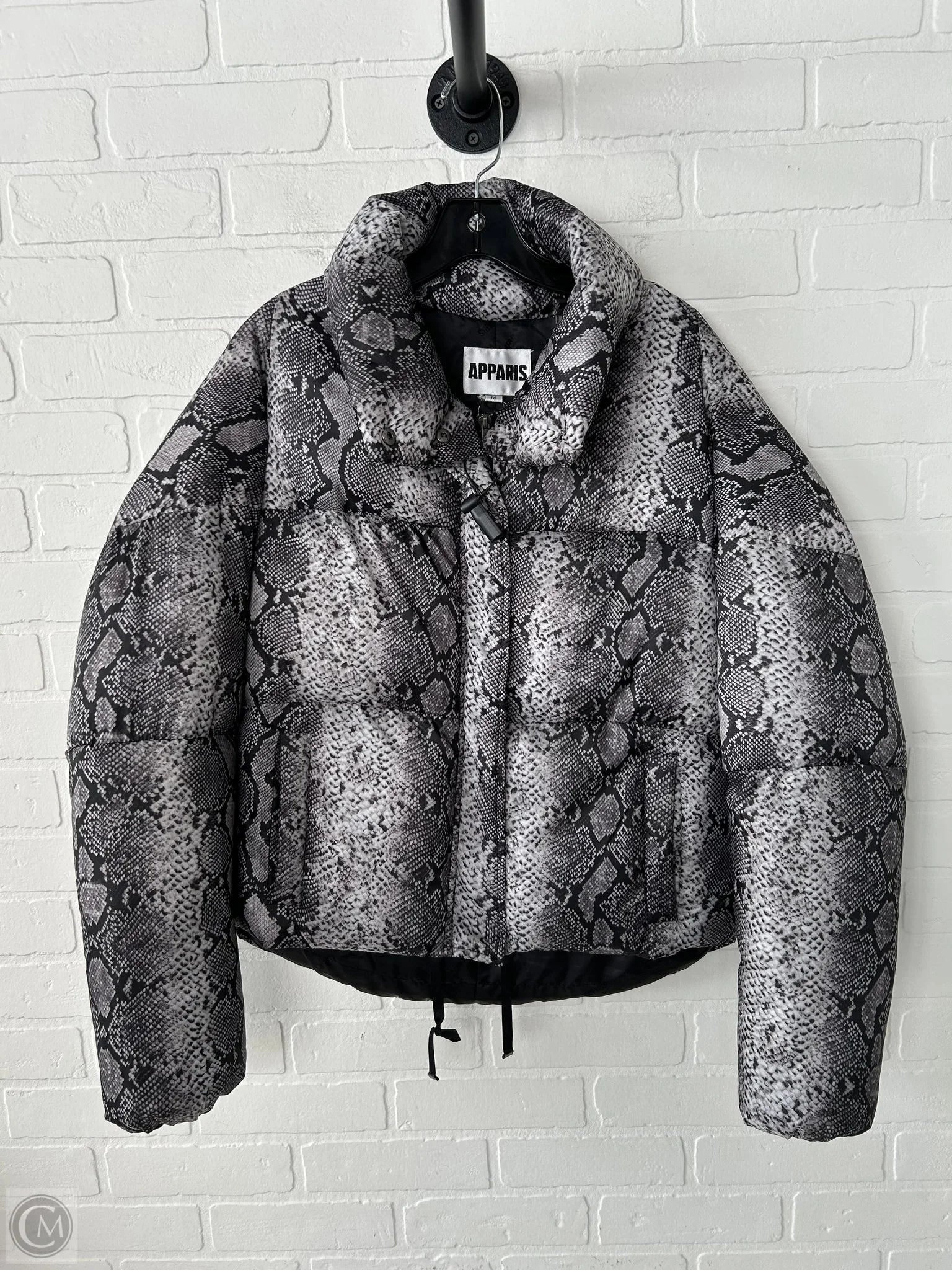 Coat Puffer & Quilted By APPARIS In Snakeskin Print, Size: M DurableStitching Travel Wardrobe
