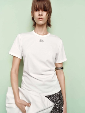 in demand Side Pleated Letter T-shirt