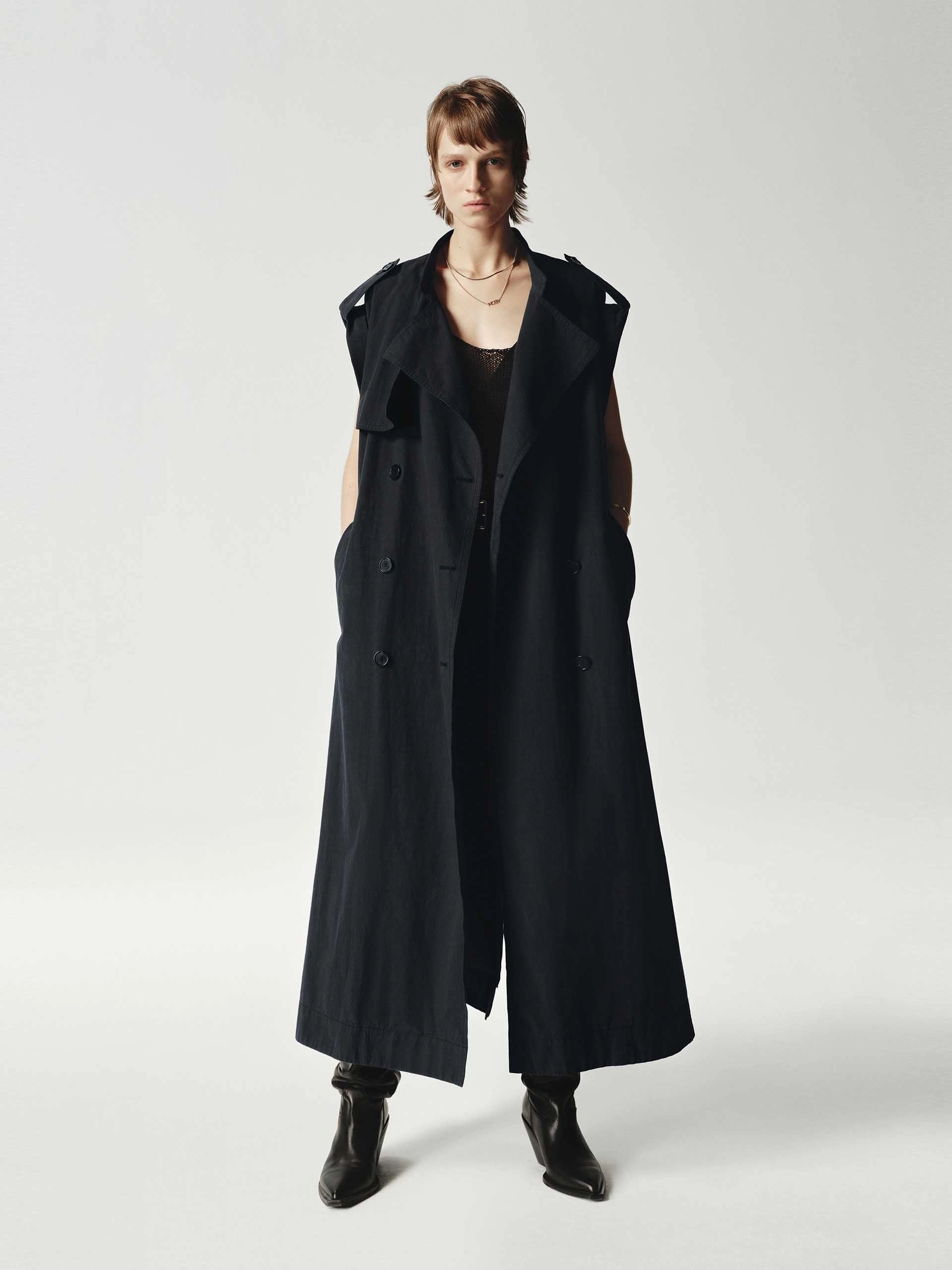 Sleeveless Back Slit Trench Coat StretchableMaterial wrinkle free