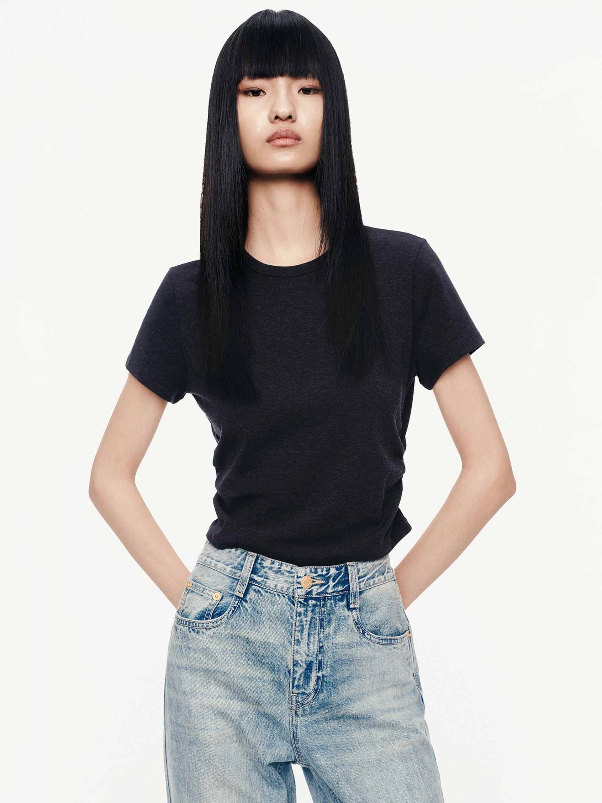 Cropped Pleated T-shirt Feminine Fit Everyday Essential