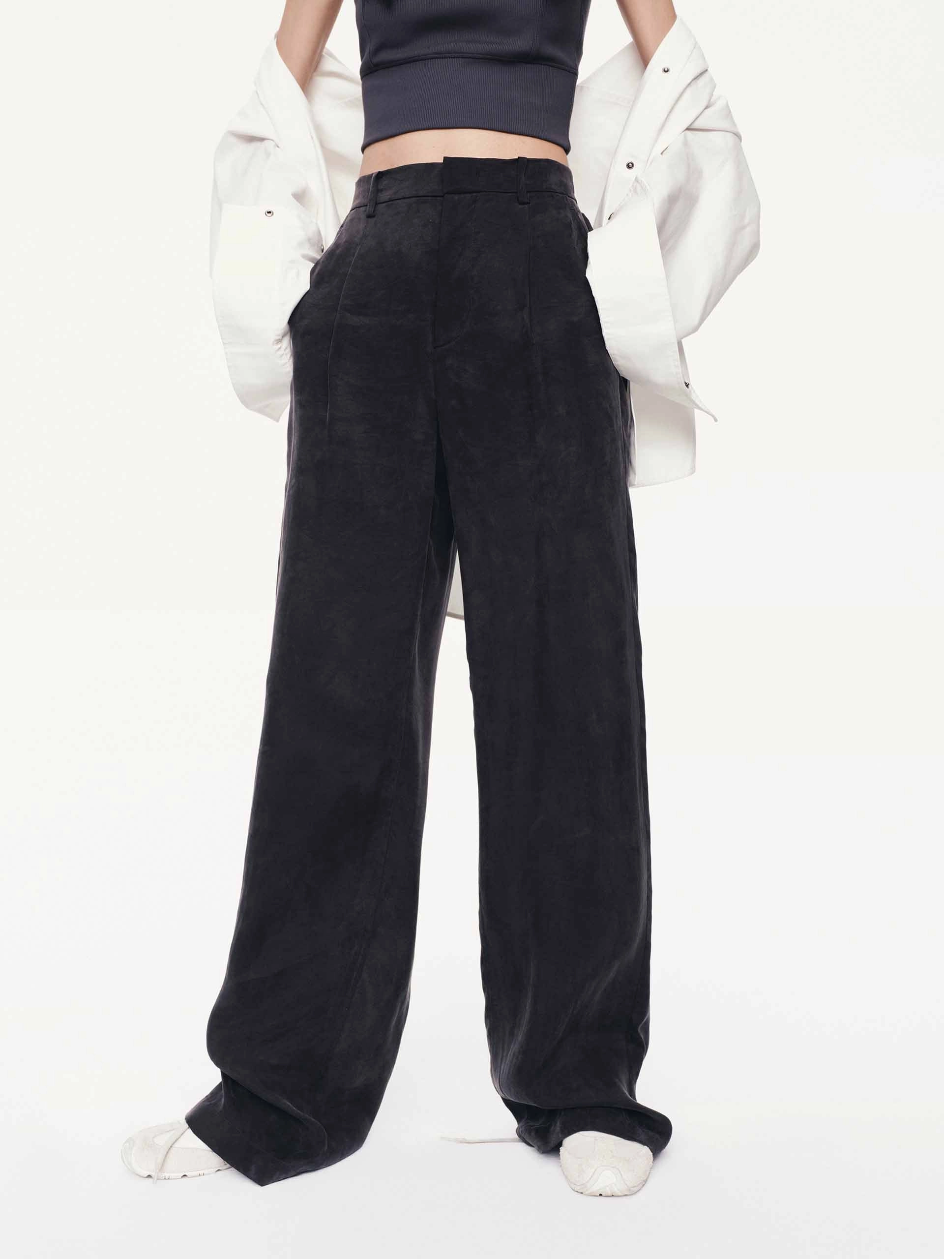 Core Essential Suede Texture Straight Pants