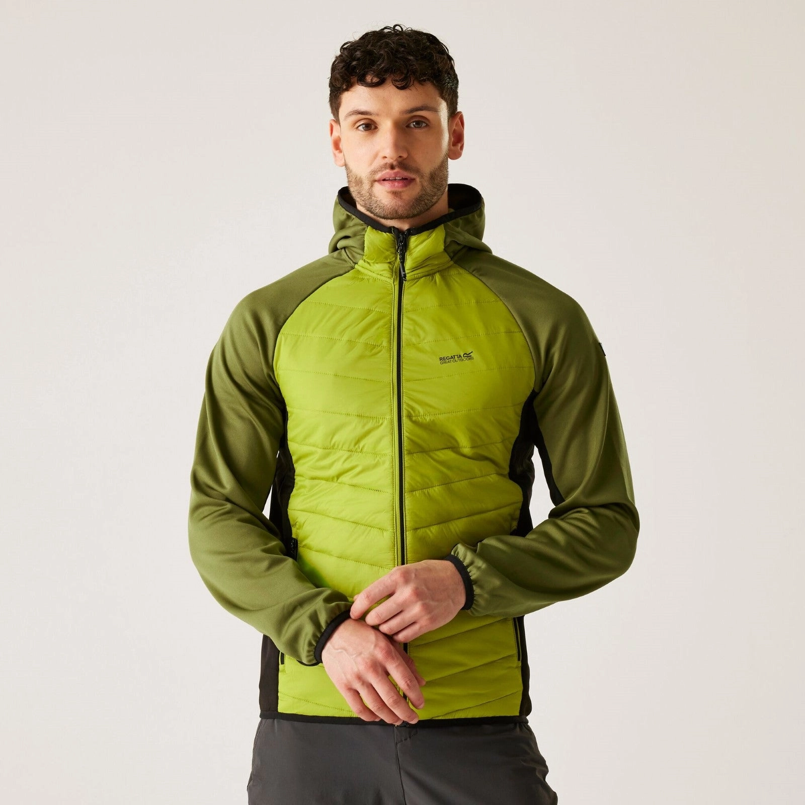 Relaxed Layers Non Iron Fabric Tech Regatta Mens Andreson VIII Hybrid Lightweight Softshell Jacket