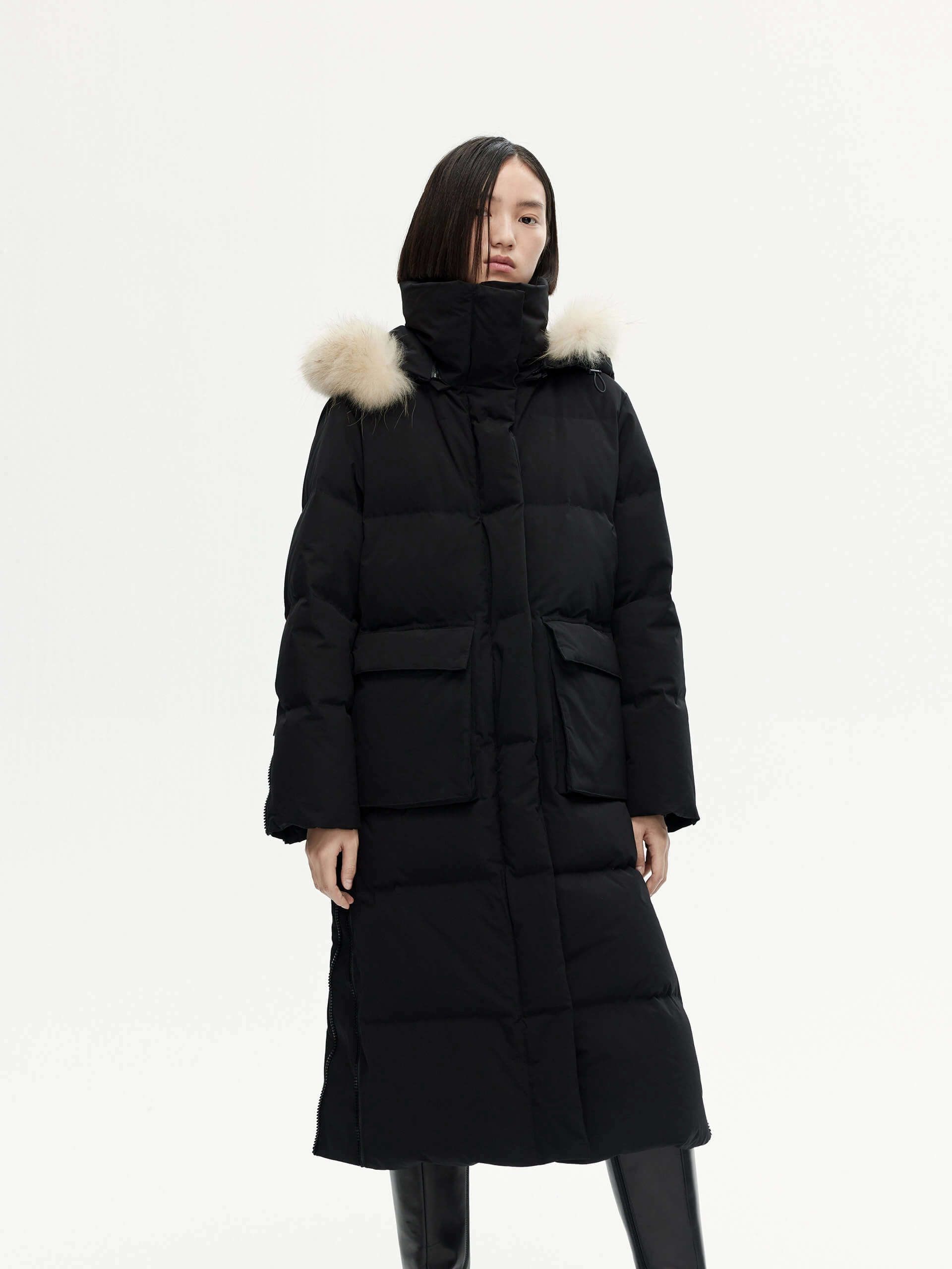 AntiSnag Lining Material Flexible Armholes Velcro Detail Down Puffer Coat