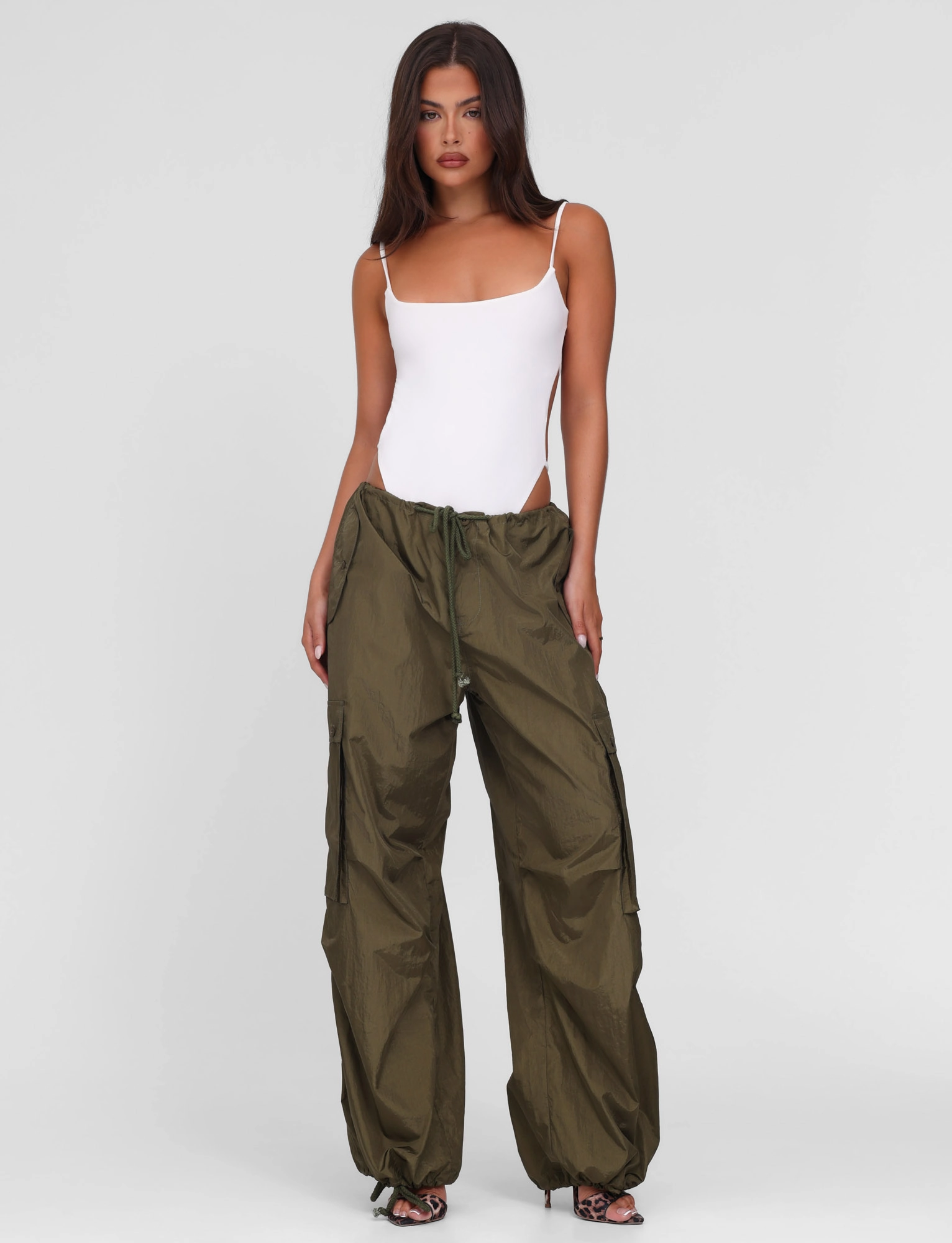 Bless Touch VIOLETTE PANT - GREEN : KHAKI GREEN