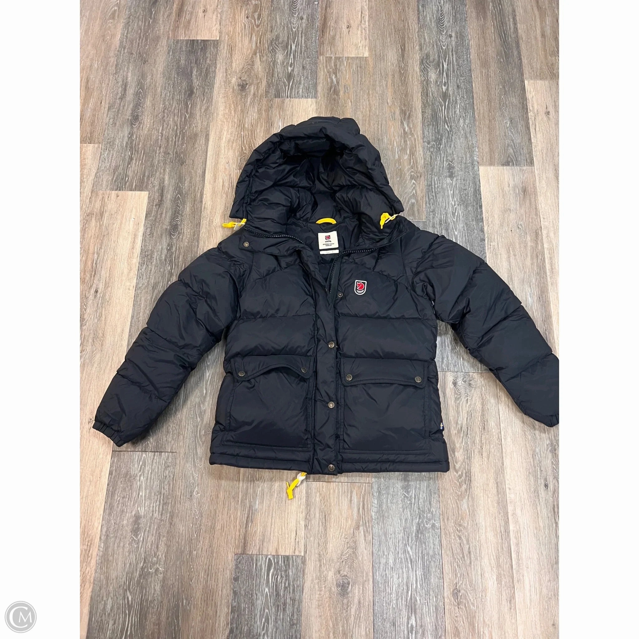 Compression Resistant Insulation Moisture Wicking Finish Coat Puffer & Quilted By Fjallraven In Black, Size: S
