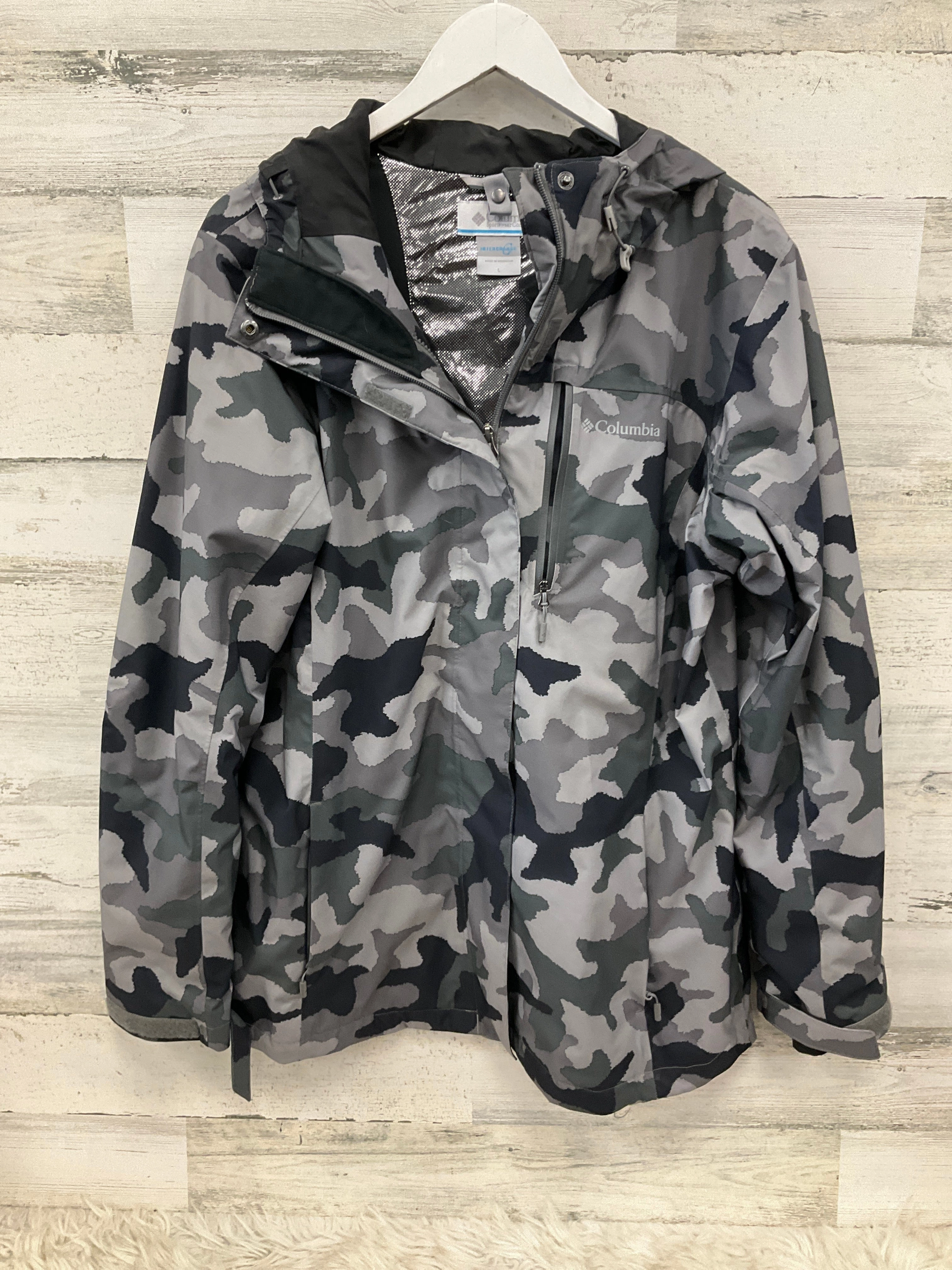 Coat Raincoat By Columbia In Camouflage Print, Size: L Multi Pocket Layout