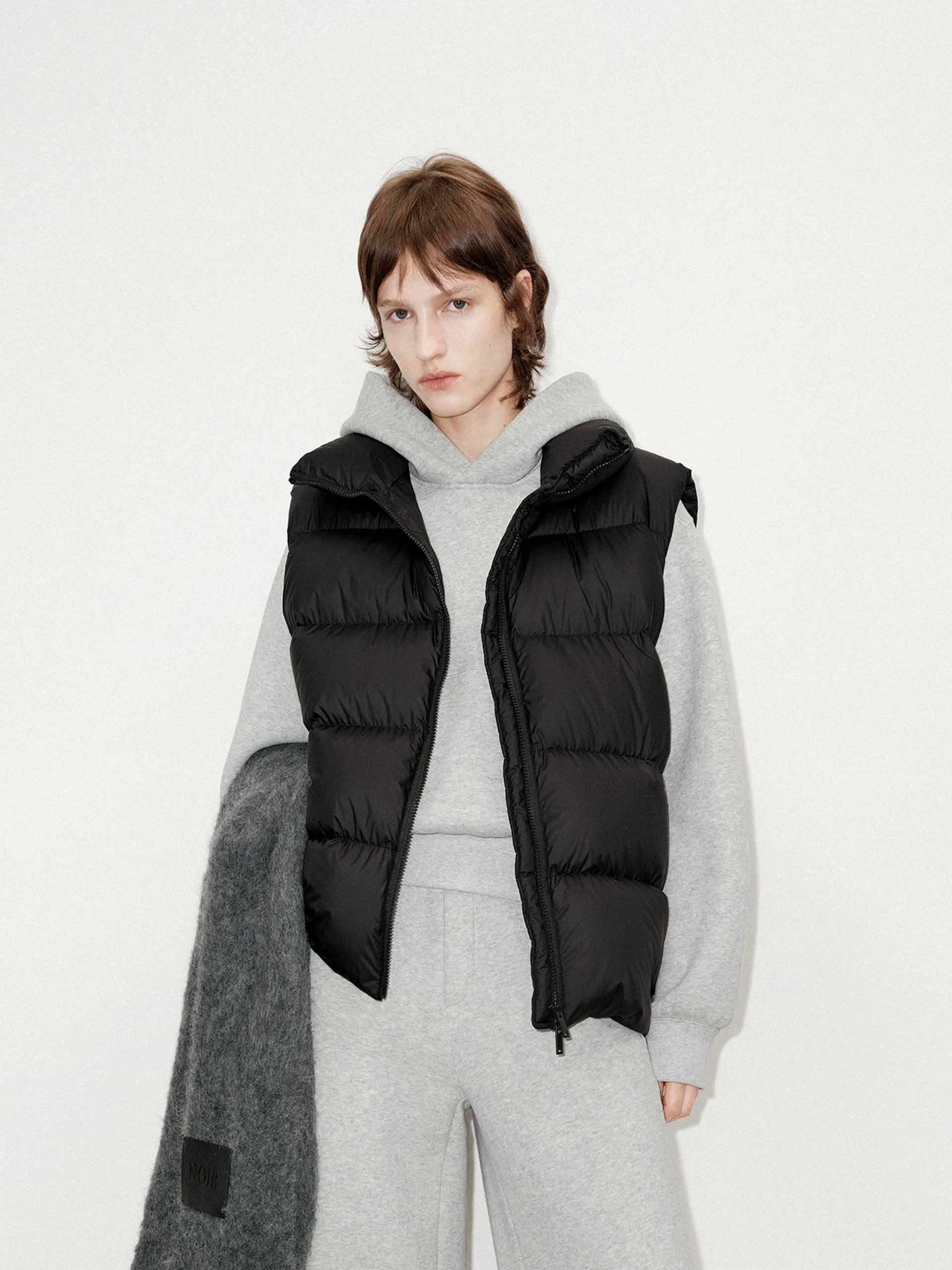 MultiAngleVentilation StretchableMaterial Zip Closure Goose Down Vest